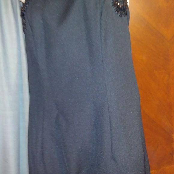 Dress - Picture 6 of 8